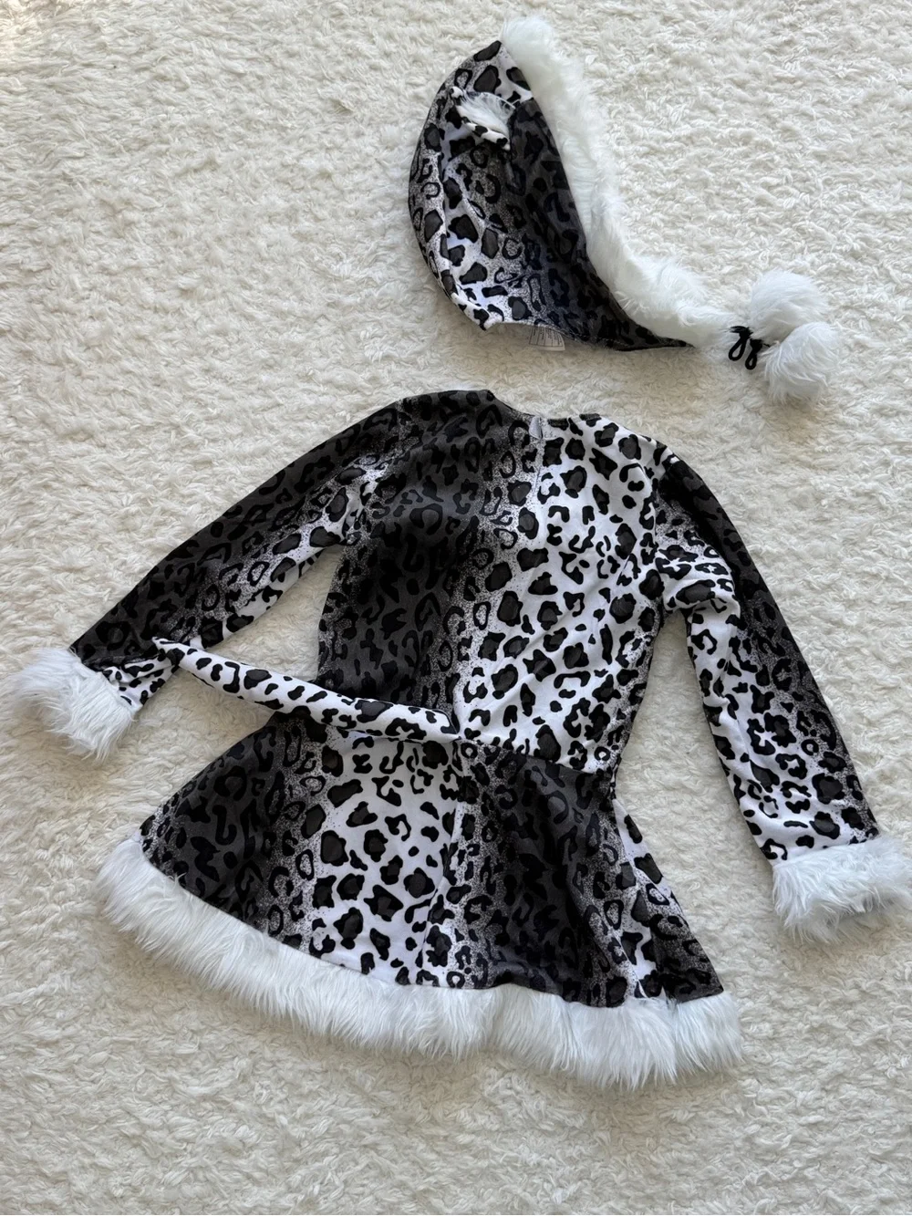Snow Leopard Child Costume. Age 4-6 years.